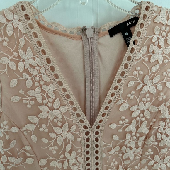 Aqua Women’s Dress in pale pink/blush with ruffles size small - Picture 2 of 5